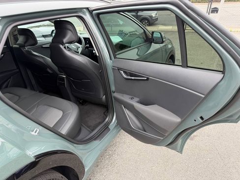 Used 2023 Kia Niro Wind FWD image 40