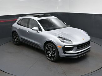 Used 2023 Porsche Macan AWD/4WD video 1