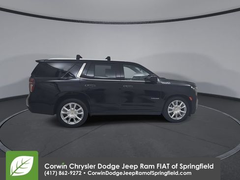 Used 2023 Chevrolet Tahoe High Country AWD/4WD image 16