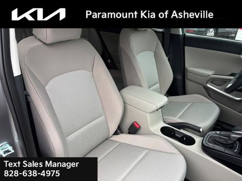 New 2025 Kia Soul LX image 17