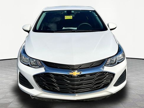 Used 2019 Chevrolet Cruze LS FWD image 2