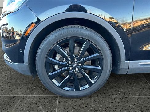 Used 2021 Lincoln Nautilus Reserve w/ Equipment Group 202A image 14