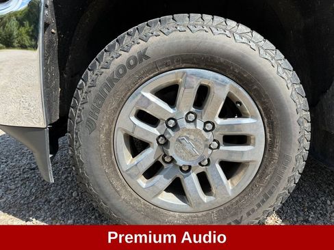 Used 2018 Chevrolet Silverado 2500 LT w/ LT Convenience Package AWD/4WD image 11