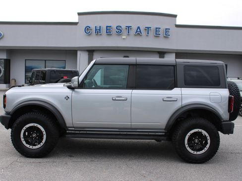 Used 2023 Ford Bronco Outer Banks w/ Sasquatch Package AWD/4WD image 1