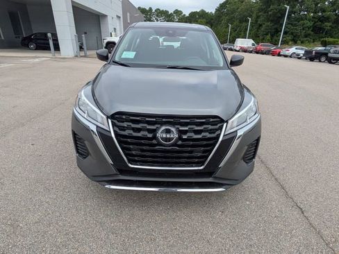 New 2025 Nissan Kicks Play S FWD image 8