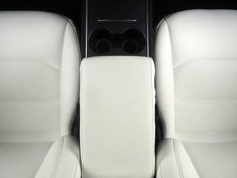 Used 2023 Tesla Model 3 RWD image 23