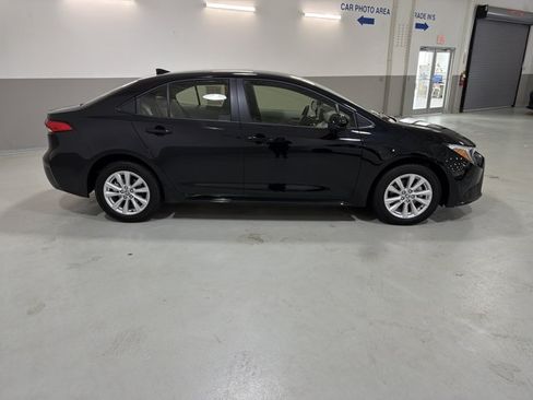 Used 2026 Toyota Corolla LE w/ LE Premium Package FWD image 10