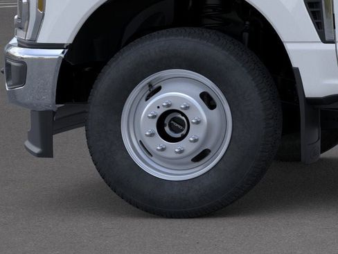 New 2026 Ford F350 XLT w/ XLT Premium Package AWD/4WD image 19