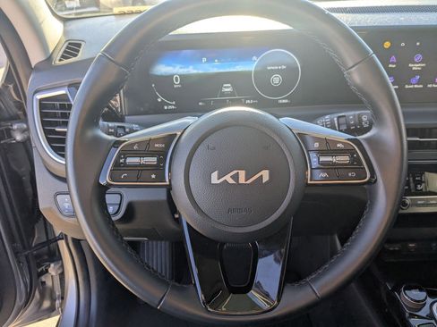 Certified 2024 Kia Seltos S image 14