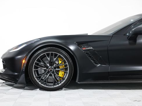 Used 2016 Chevrolet Corvette Z06 w/ 3LZ Preferred Equipment Group RWD image 18