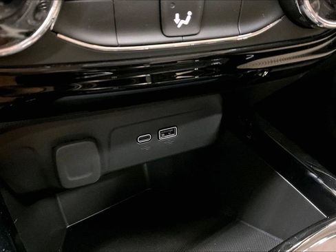 Used 2026 Chevrolet Trax LT FWD image 18