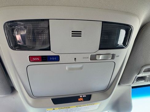 Used 2019 Subaru Outback 2.5i Premium image 16