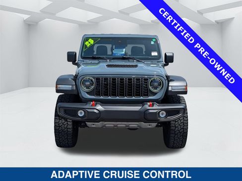 Used 2025 Jeep Gladiator Mojave w/ Convenience Group AWD/4WD image 9