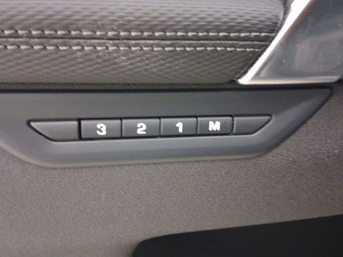 Used 2025 Land Rover Discovery Sport Dynamic SE image 16