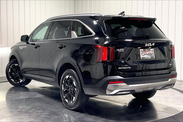 Used 2024 Kia Sorento S w/ Panoramic Sunroof Package AWD/4WD image 12