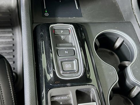Used 2023 Honda Pilot Touring image 25