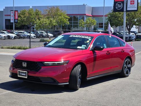 Used 2024 Honda Accord Sport image 3