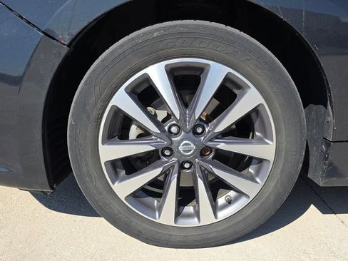 Used 2017 Nissan Altima 2.5 SV image 10