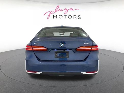 Used 2026 BMW 530i xDrive w/ Premium Package AWD/4WD image 5