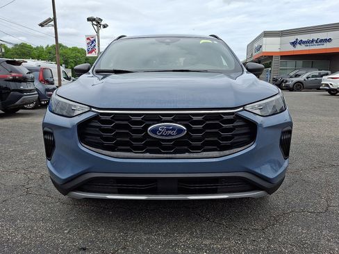 Certified 2025 Ford Escape ST-Line FWD image 2