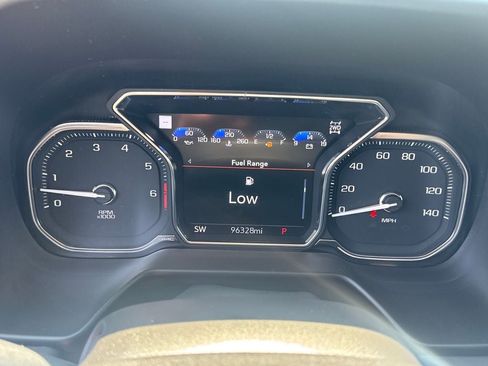 Used 2021 GMC Yukon SLT w/ SLT Premium Package AWD/4WD image 23