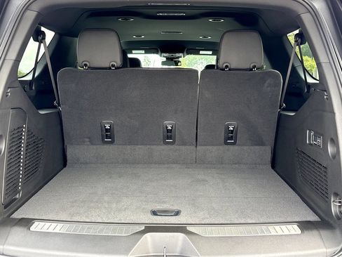 New 2025 Chevrolet Suburban Premier RWD image 20