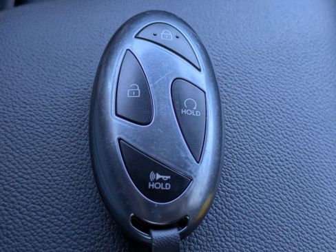 Used 2025 Hyundai Elantra Sport image 30