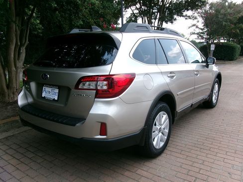 Used 2016 Subaru Outback 2.5i Premium AWD/4WD image 7