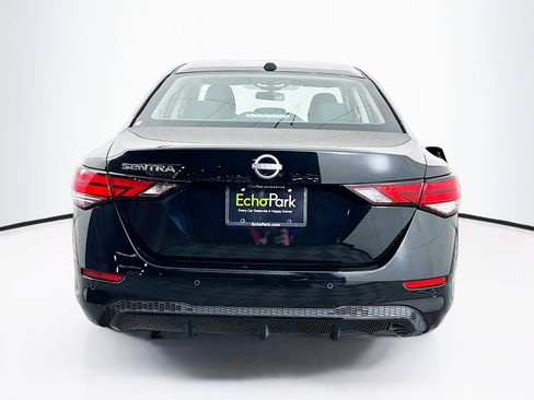 Used 2025 Nissan Sentra SV image 7