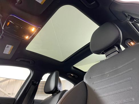 New 2025 Mercedes-Benz C 300 4MATIC Sedan image 14