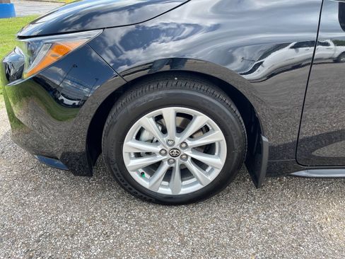 Used 2026 Toyota Corolla LE w/ LE Premium Package FWD image 30
