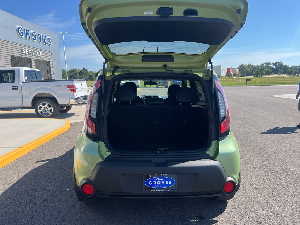 Used 2015 Kia Soul + w/ Primo Package FWD image 10