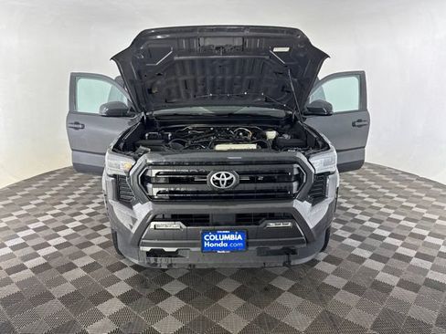 Used 2024 Toyota Tacoma SR5 AWD/4WD image 15