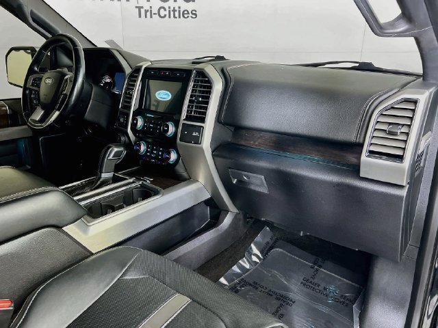 Used 2017 Ford F150 Platinum w/ Technology Package AWD/4WD image 33