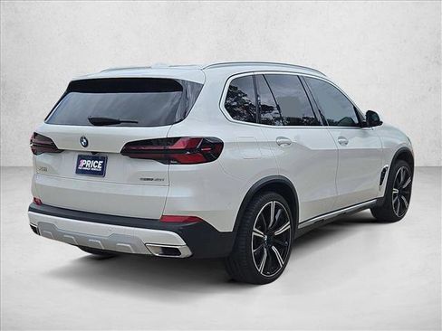 Used 2024 BMW X5 sDrive40i w/ Premium Package image 5