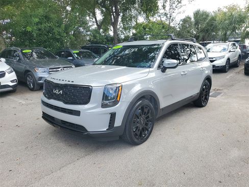 Certified 2022 Kia Telluride EX w/ EX Premium Package image 3