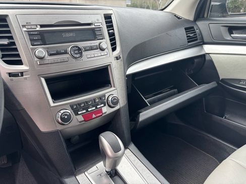 Used 2011 Subaru Outback 2.5i image 13