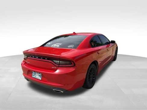 Used 2018 Dodge Charger SXT Plus RWD image 3