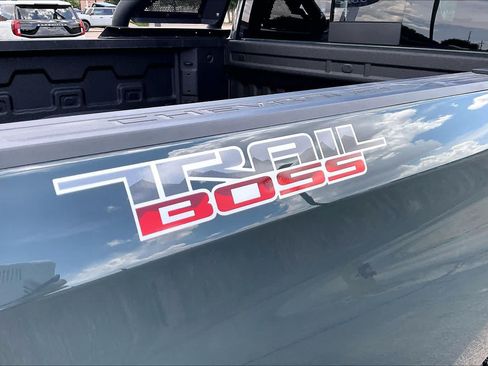 Used 2025 Chevrolet Silverado 1500 LT Trail Boss w/ Convenience Package II AWD/4WD image 61