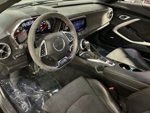 Used 2020 Chevrolet Camaro ZL1 image 24