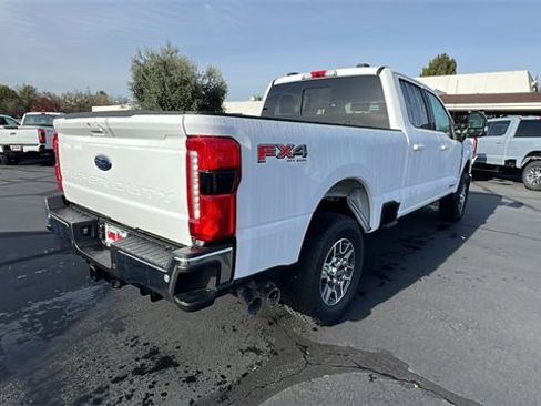 New 2025 Ford F250 Lariat w/ FX4 Off-Road Package image 4
