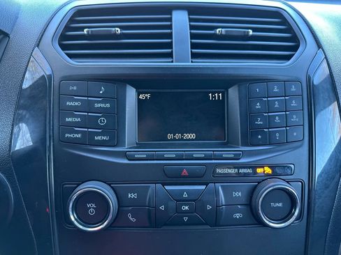 Used 2018 Ford Explorer FWD image 25