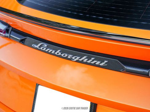 Used 2022 Lamborghini Urus image 68