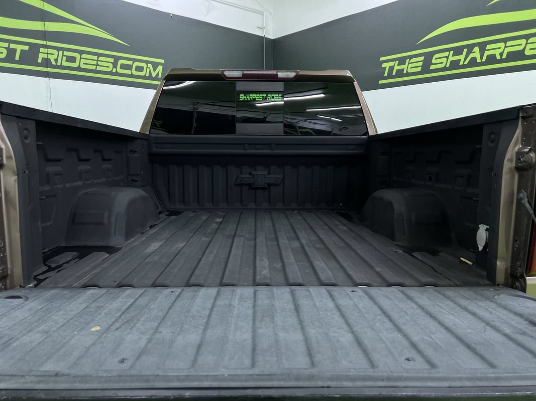 Used 2019 Chevrolet Silverado 1500 LT w/ Texas Edition AWD/4WD image 28