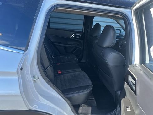 Used 2023 Mitsubishi Outlander Ralliart image 30