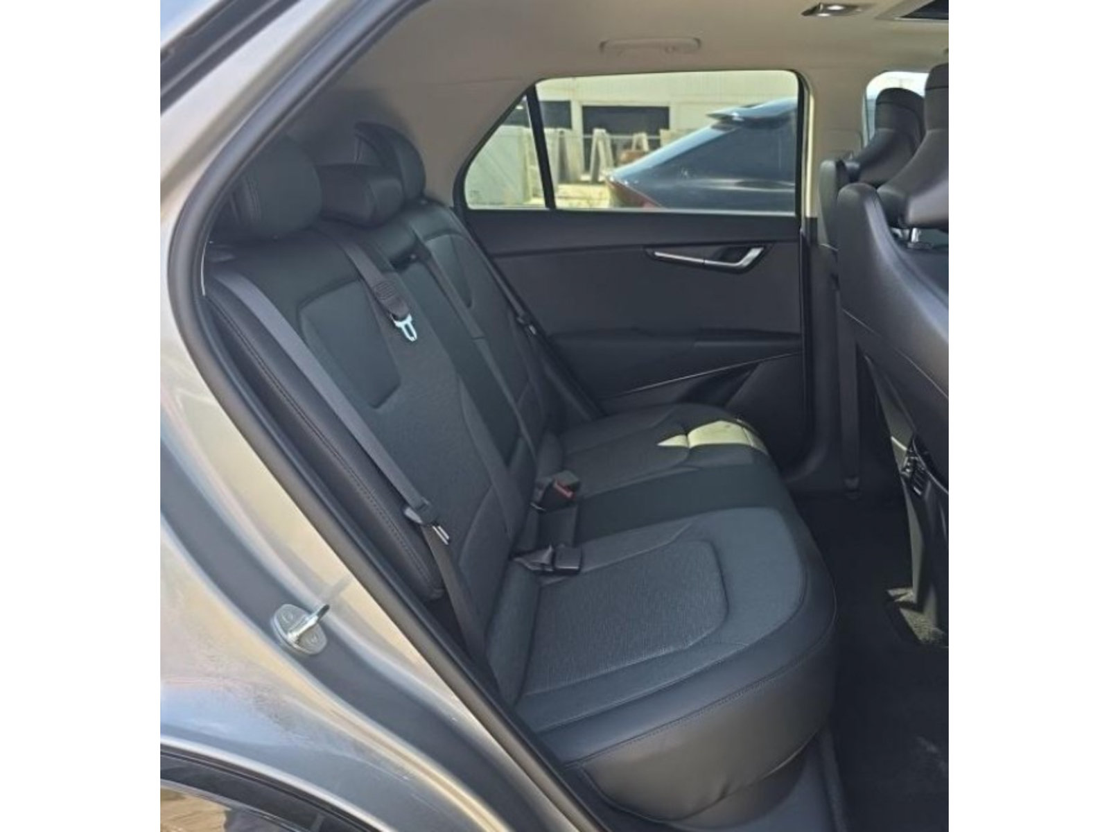 Used 2023 Kia Niro Wave FWD image 6