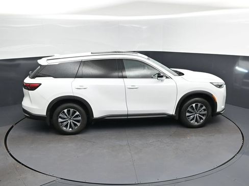 Used 2026 INFINITI QX60 Pure w/ Cargo Package FWD image 29