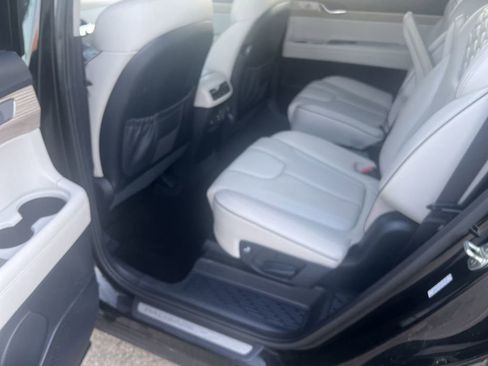 Used 2021 Hyundai Palisade Limited image 22