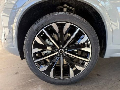 New 2026 Volvo XC90 B6 Ultra w/ Protection Package image 10
