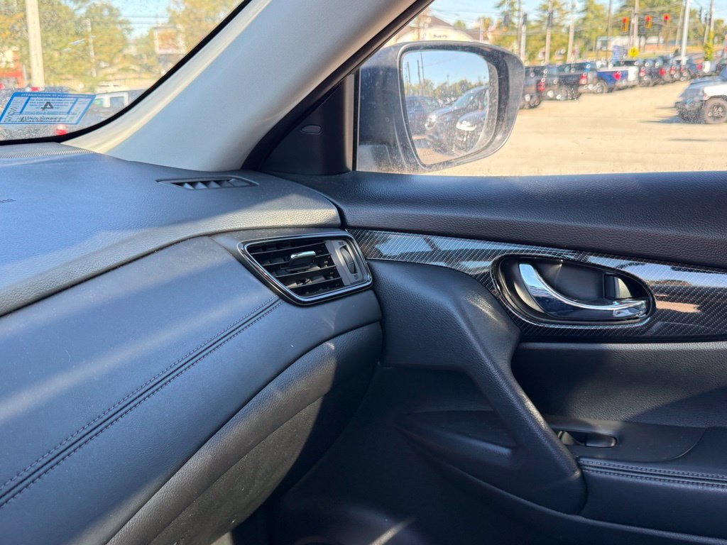 Used 2018 Nissan Rogue SL w/ Premium Package AWD/4WD image 21